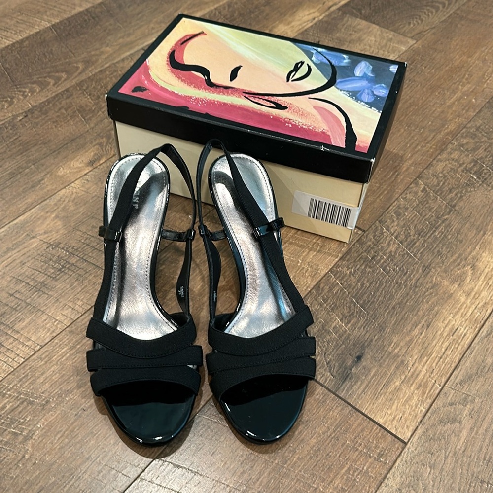 EUC! Black Slingback